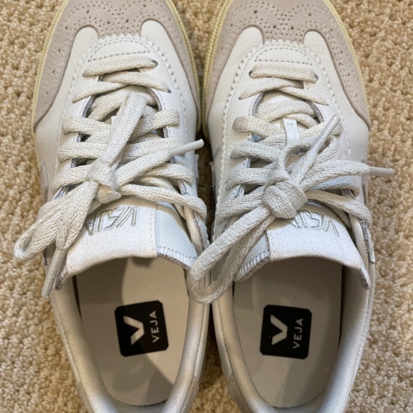 Veja volley women’s leather shoes - Picture 5 of 7